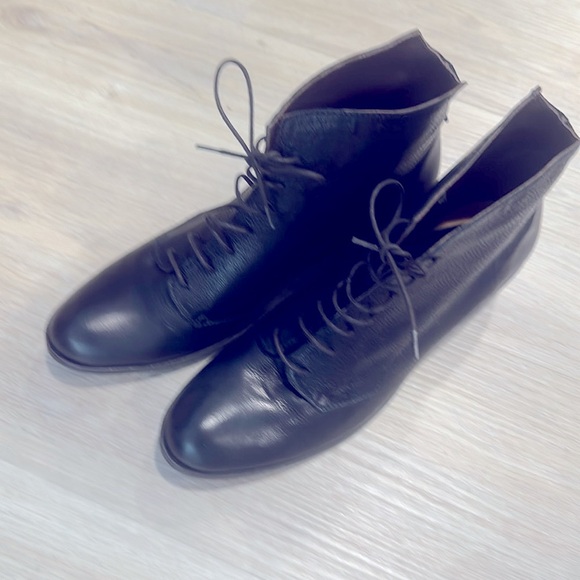 Coclico Black Leather women’s Boots. Size 37. New. - Picture 3 of 5